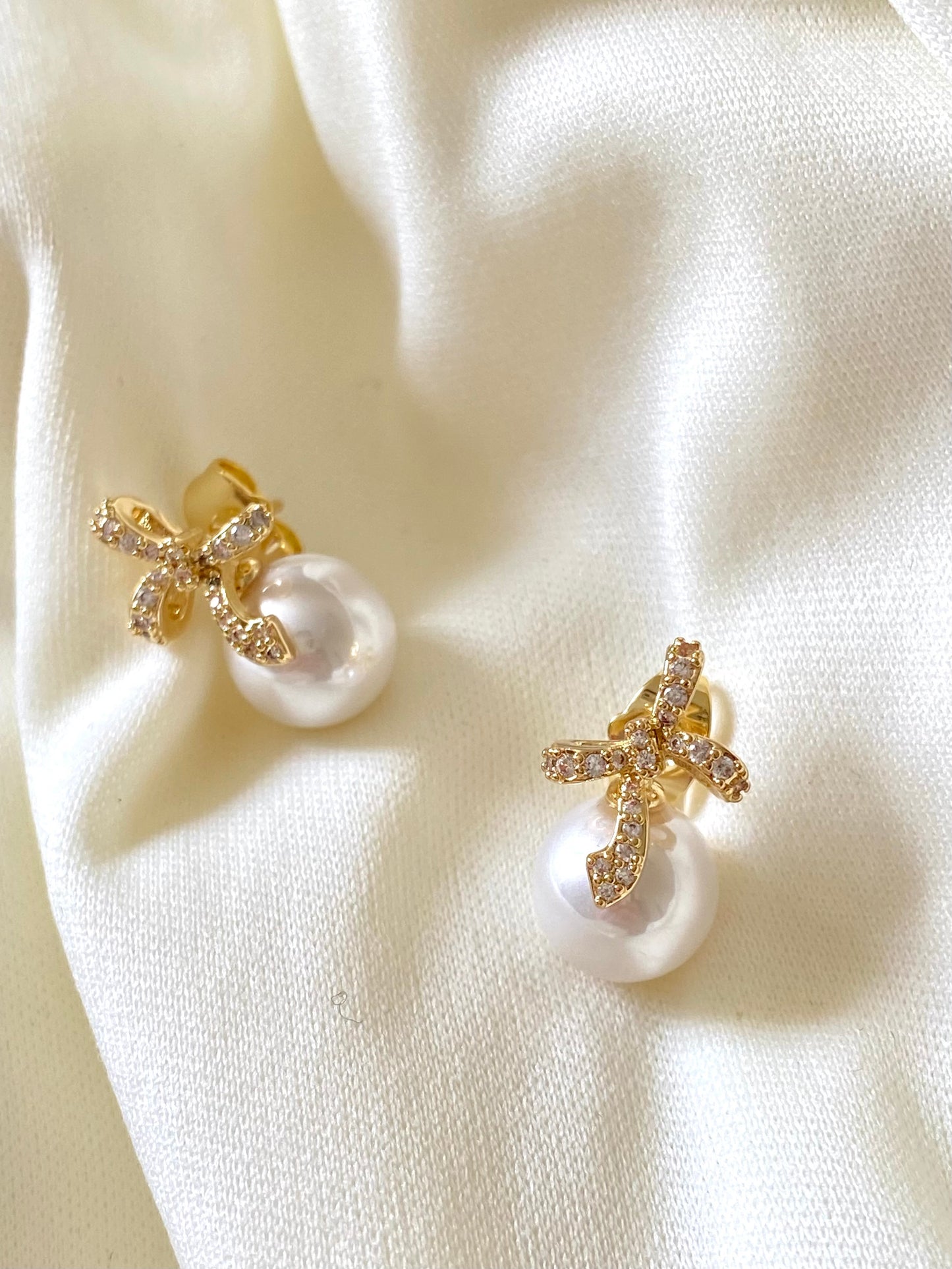 Pearl Gold Earrings