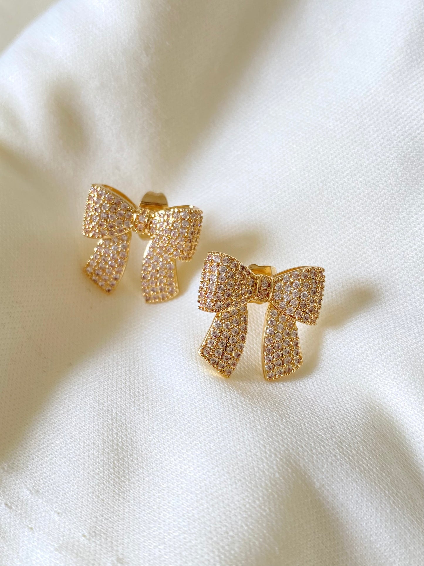 Dainty Gold Bow Earrings