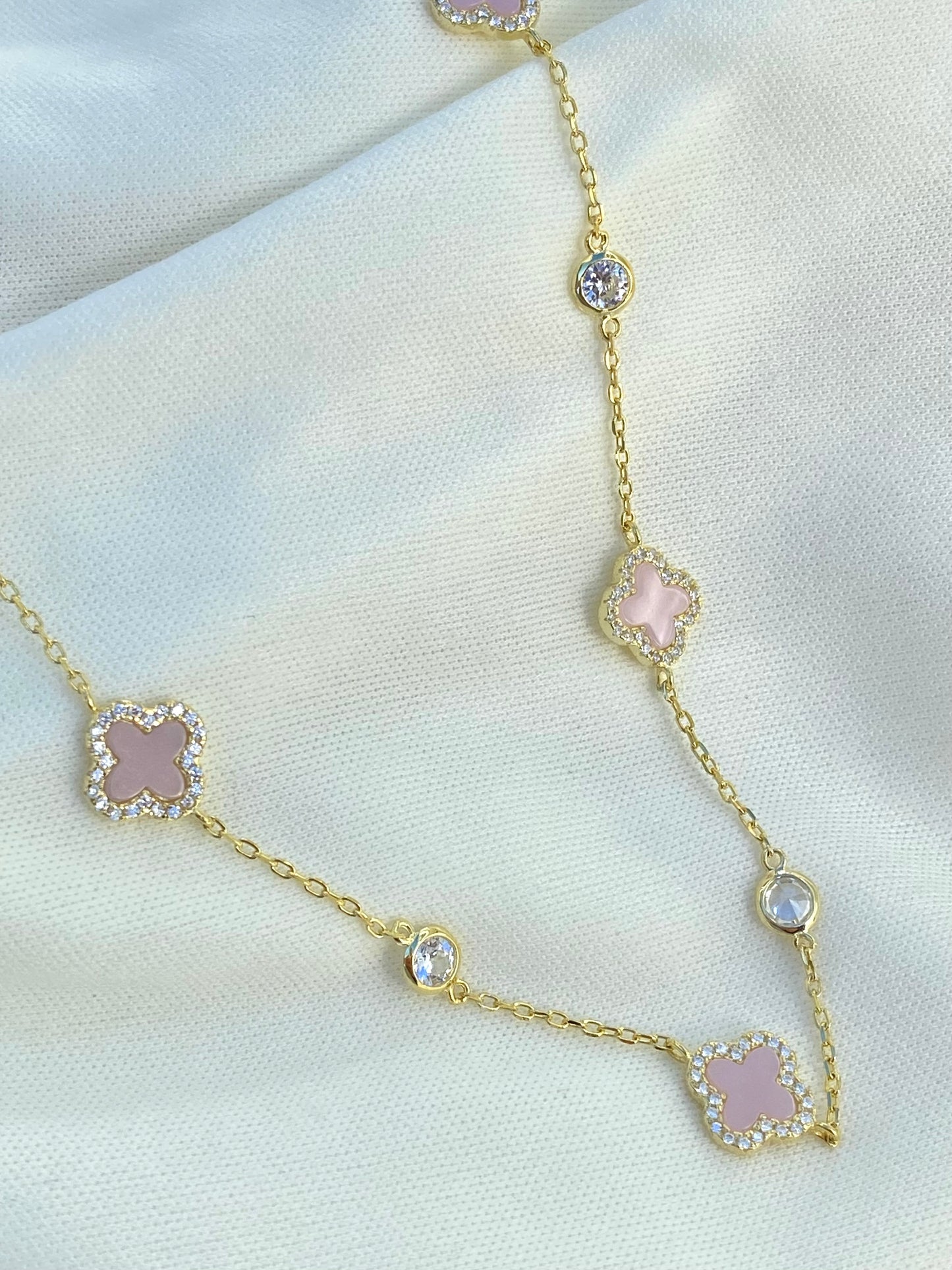 Dainty Clover Necklace