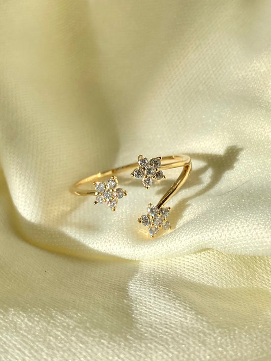 Sparkly Flower Gold Adjustable Ring